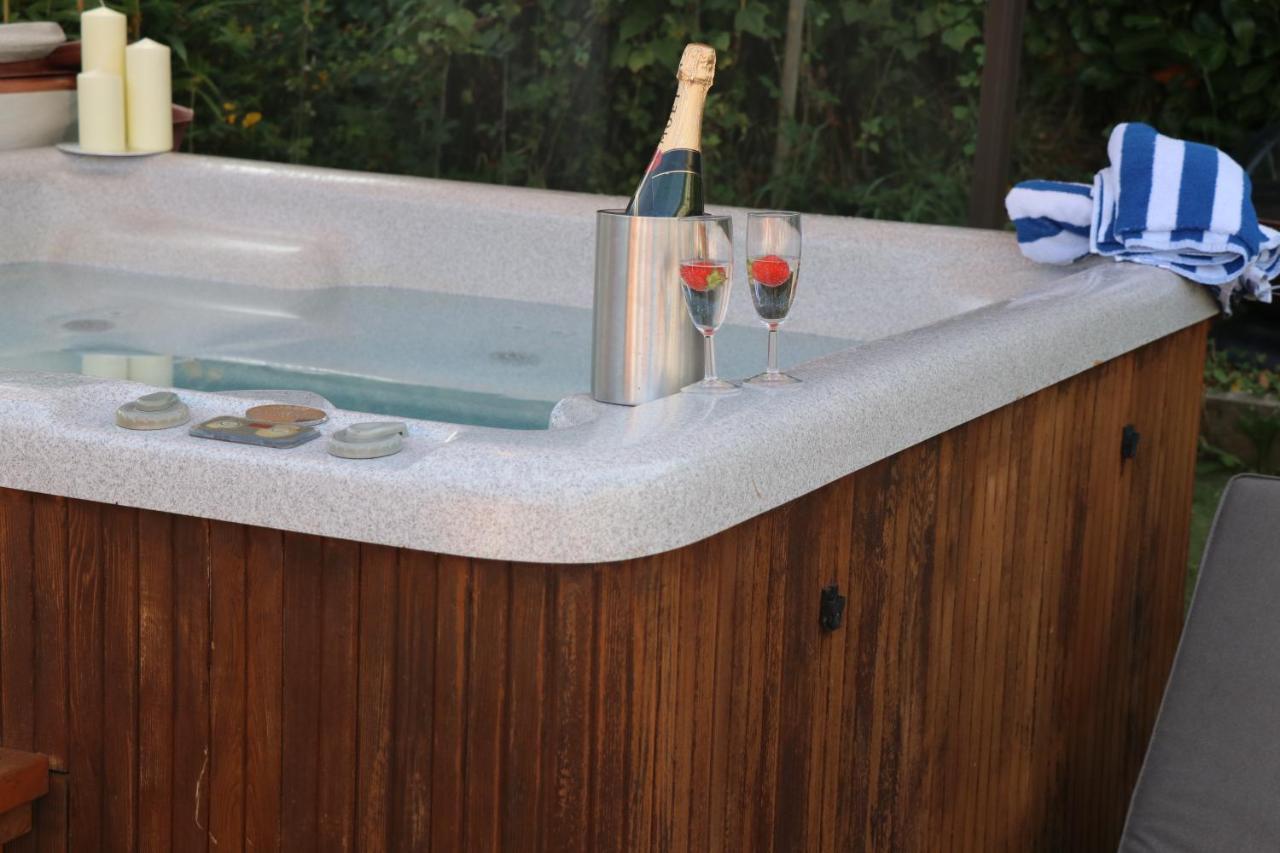Palm 1 Park Home With Hot Tub Swanage Exterior foto